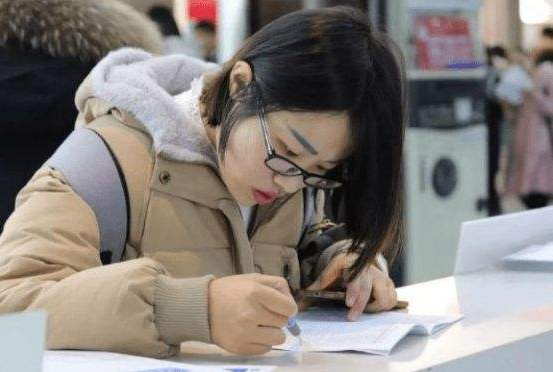 教育部公布“被取消”的几类证书，大学生需了解，别做无用功