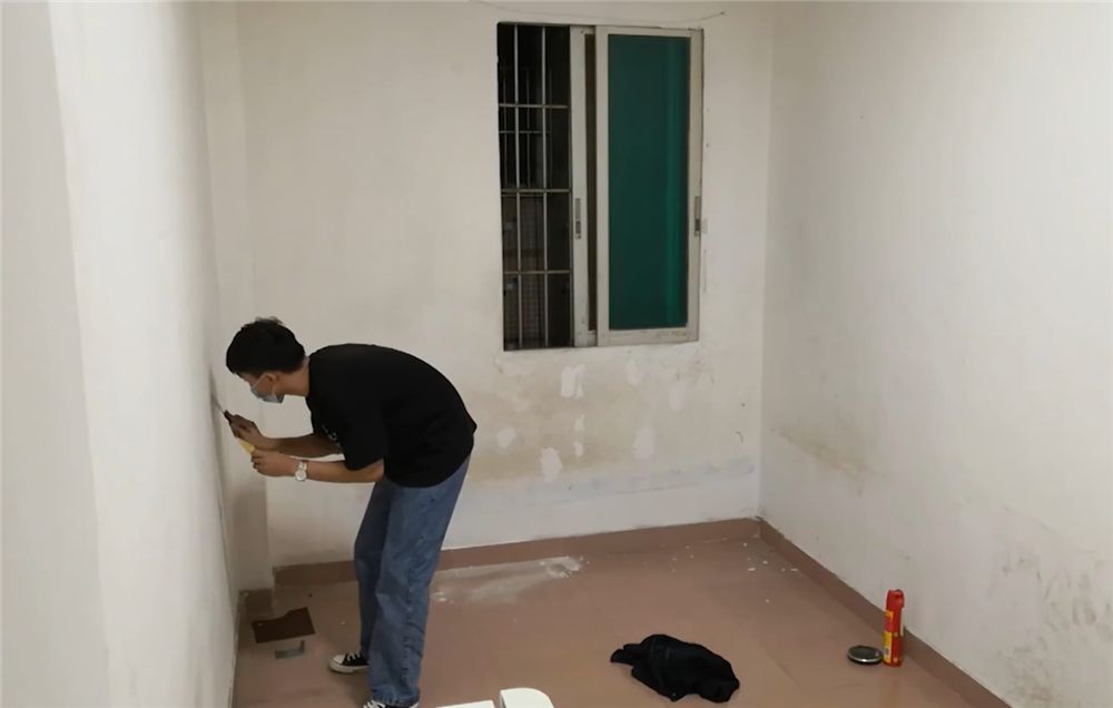 小伙住进14㎡“蜗牛房”，用千元爆改INS风，网友：不是一套房