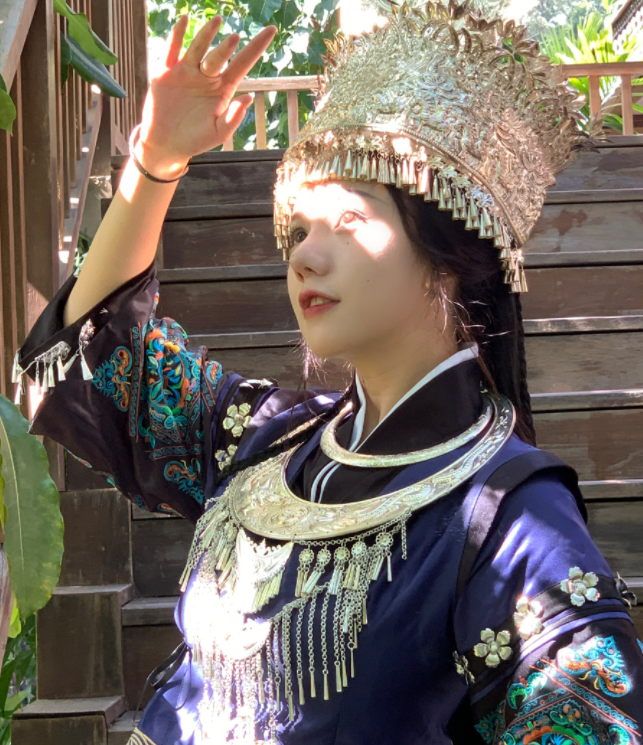 洛丽塔大哥晒苗服COS自证：这是保护自己最好方式！-哪边嗨