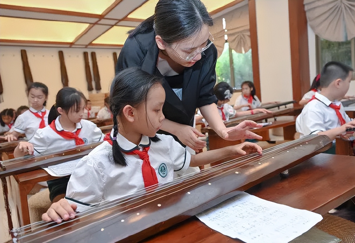9月起北京将实施教师轮岗制，学区房或成历史，家长却另有看法