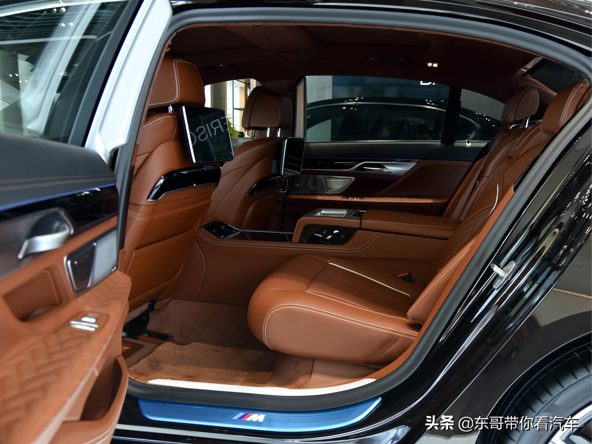 宝马740香槟色(商务家用均衡) - 四帝国车市