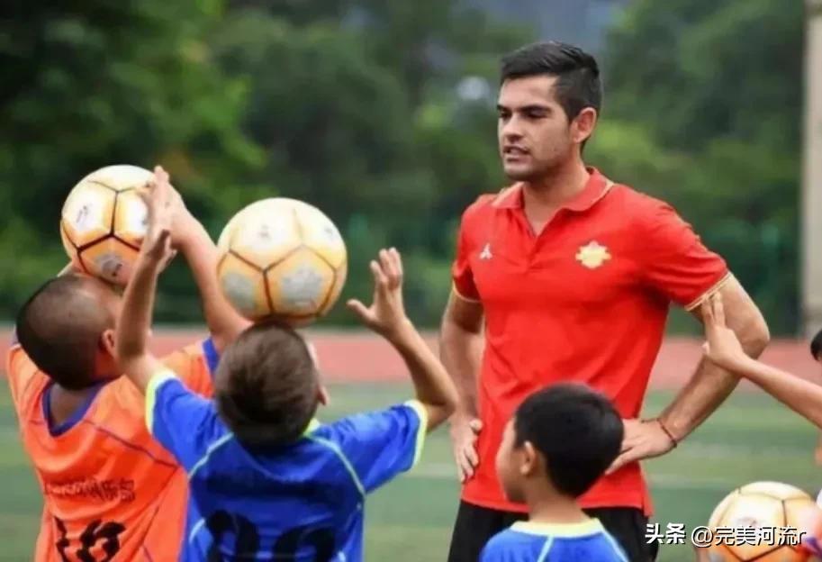 足球比赛为什么允许头球（足球比赛中，头球会受限吗？信不信由你）-华海博客