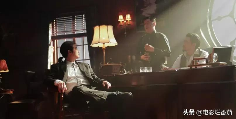 13天破20亿！2022年初这个无名之辈的表演，让我爆发出久违的大笑