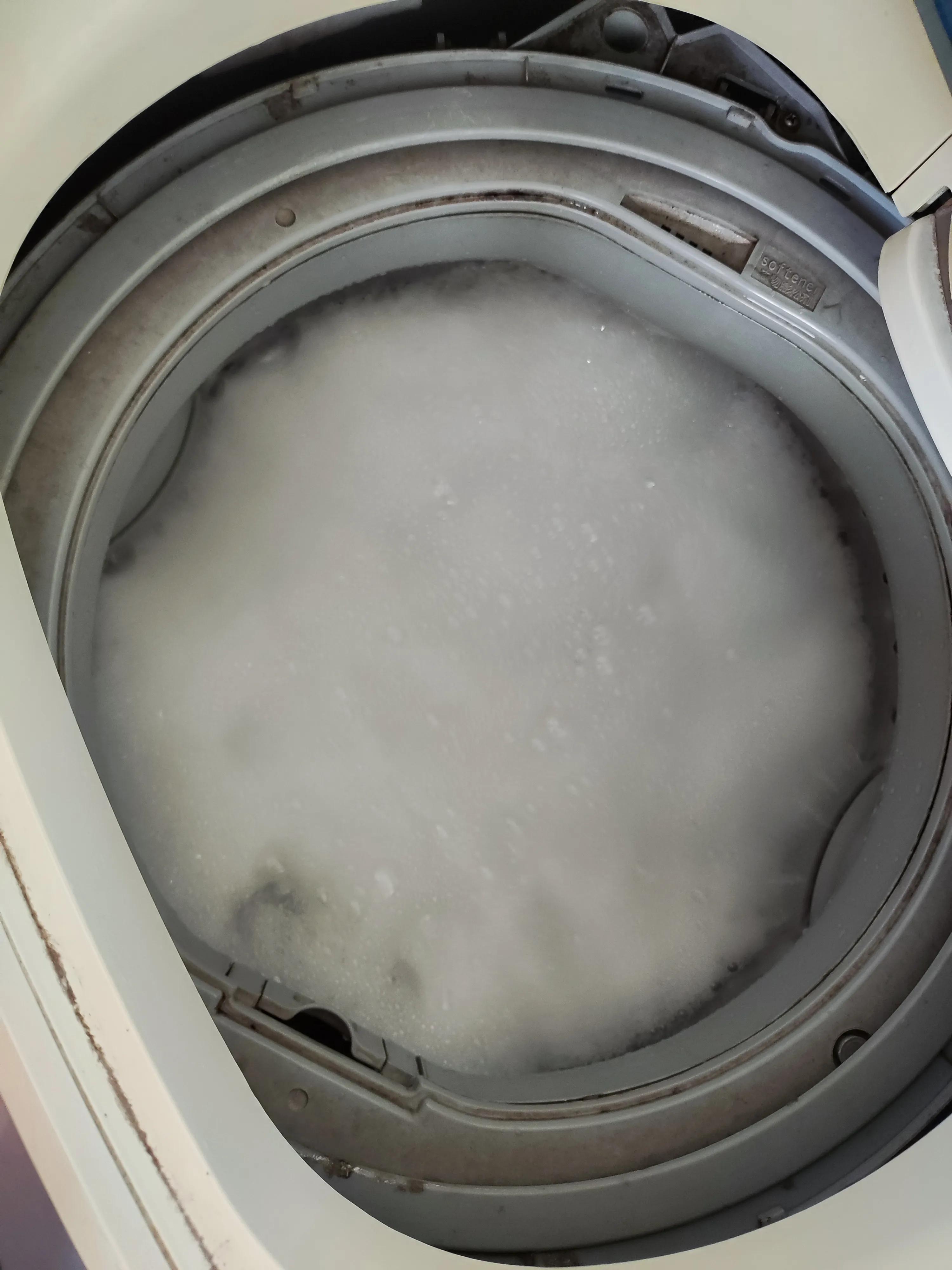 一台使用十二年的小天鹅洗衣机罢工了，一包烟钱完美修复