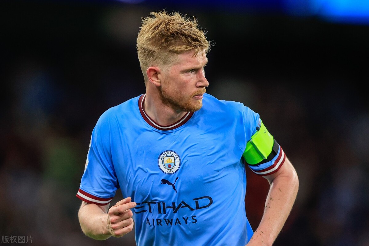 世界最佳门将压阵,德布劳内登顶,队长阿扎尔无缘)