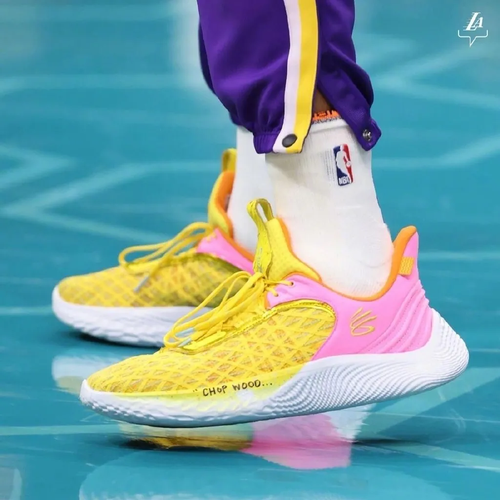 nba哪些球星联名了aj（NBA球员上脚：安东尼的AJ36很帅气，匹克的维金斯签名鞋）