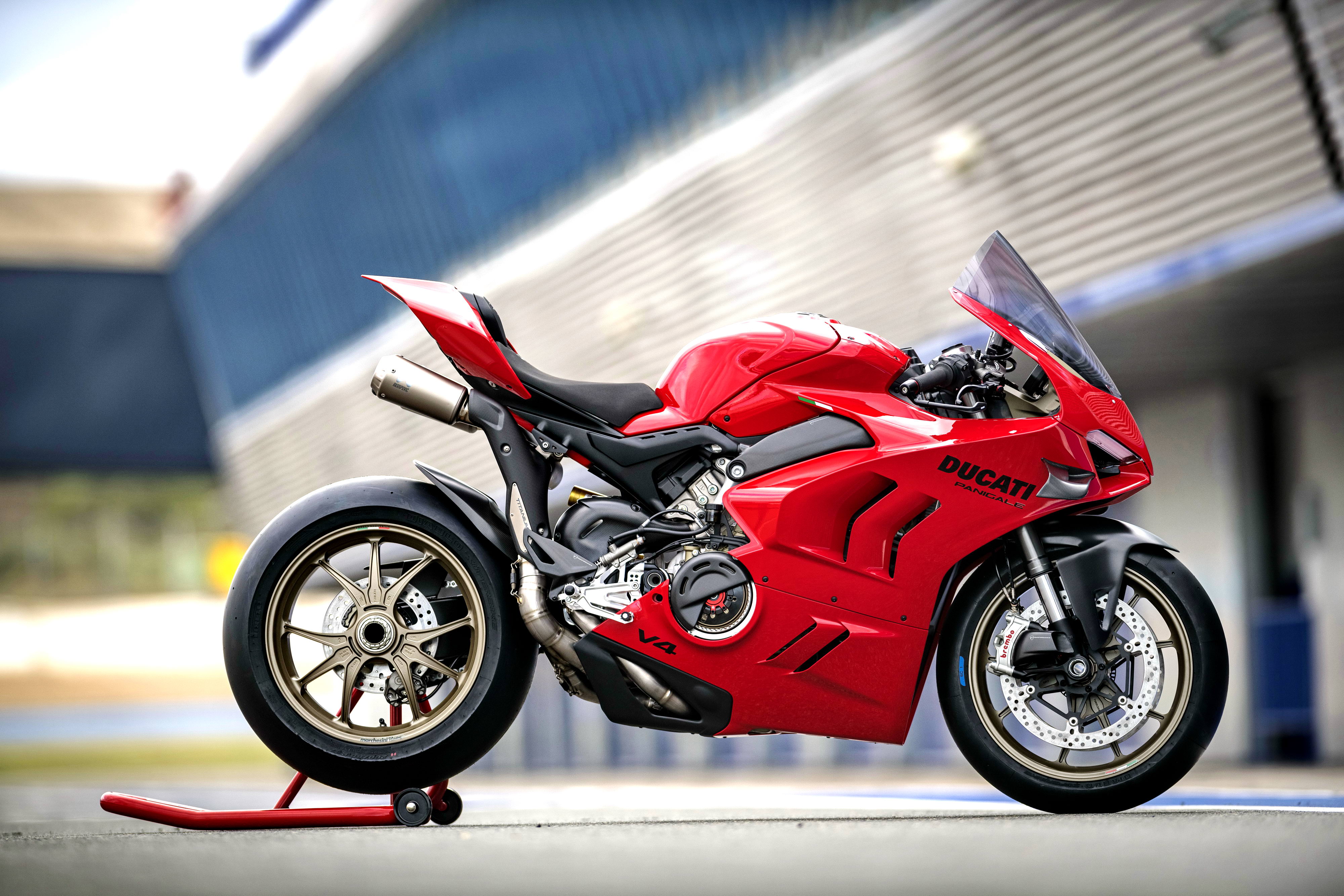 真实赛车数据包(换装赛车套件的杜卡迪 2022 Panigale V4/V4 S Performance)