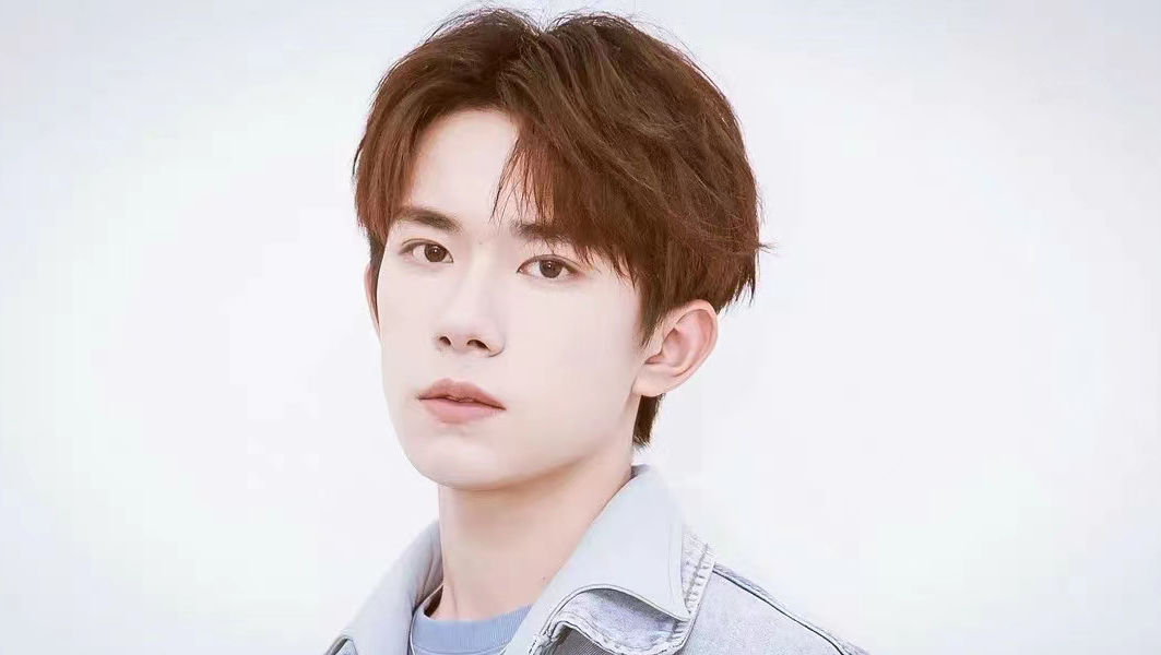 娱乐白皮书：朱一龙口碑TOP1，易烊千玺热度高，黑马综艺拿下第一