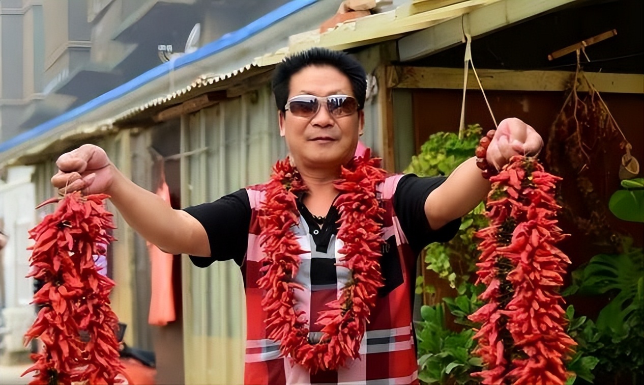 中国辣王李永志:每天5斤辣椒配白酒,破世界纪录,下场让人同情
