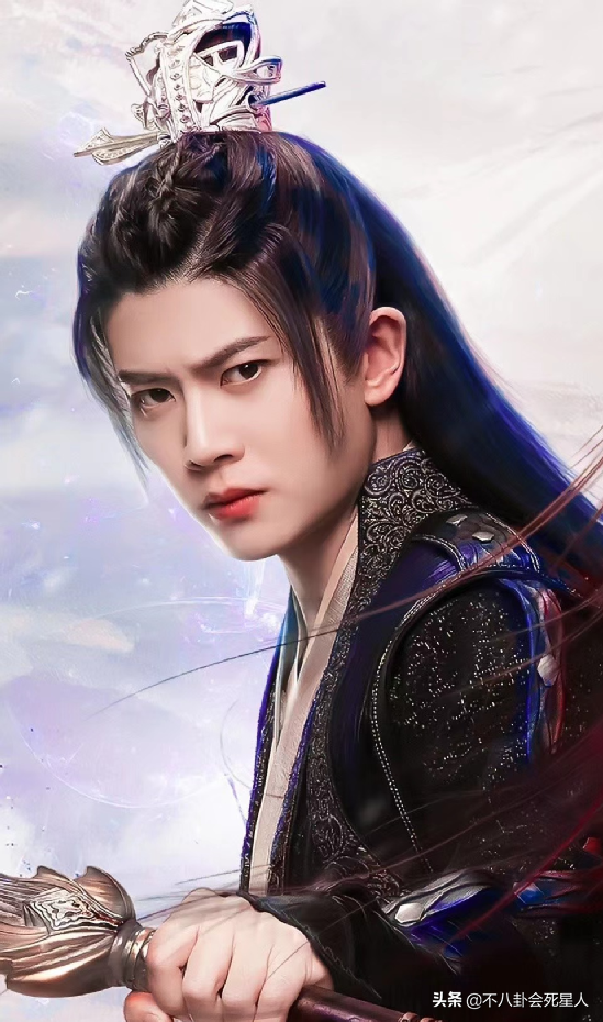 单看脸惊艳帅气，一看全身就秒垮掉，这些男星被身高害惨了