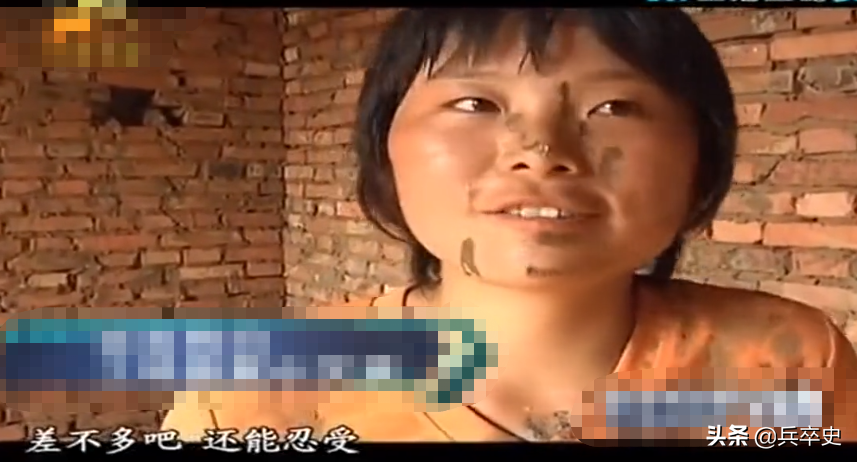 2010年，河南18岁少女“工地”搬水泥赚学费，家里穷的盐都买不起