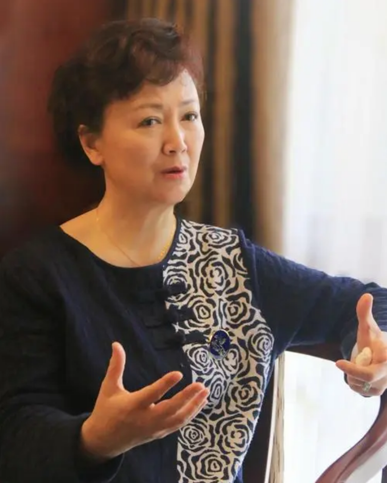 而在丹宁军的宠爱下,虽说赵静至今已经和对方结婚整整44年,但感情稳定