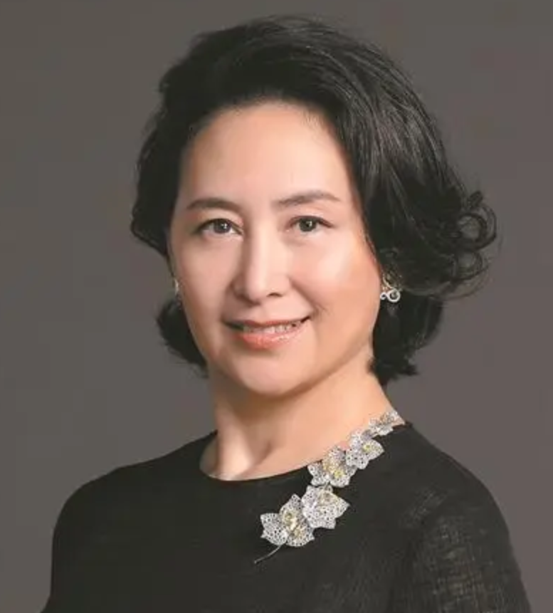 香港两位“单身”女富豪，1个身家200多亿，1个在上海有百套房子