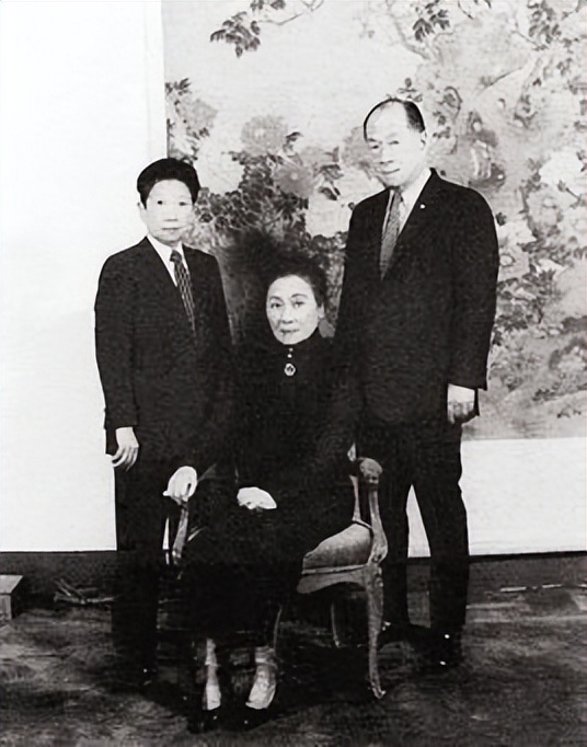 宋霭龄的老公是什么人呢(民国超级富二代:想娶舅妈胞妹,后娶年长自己