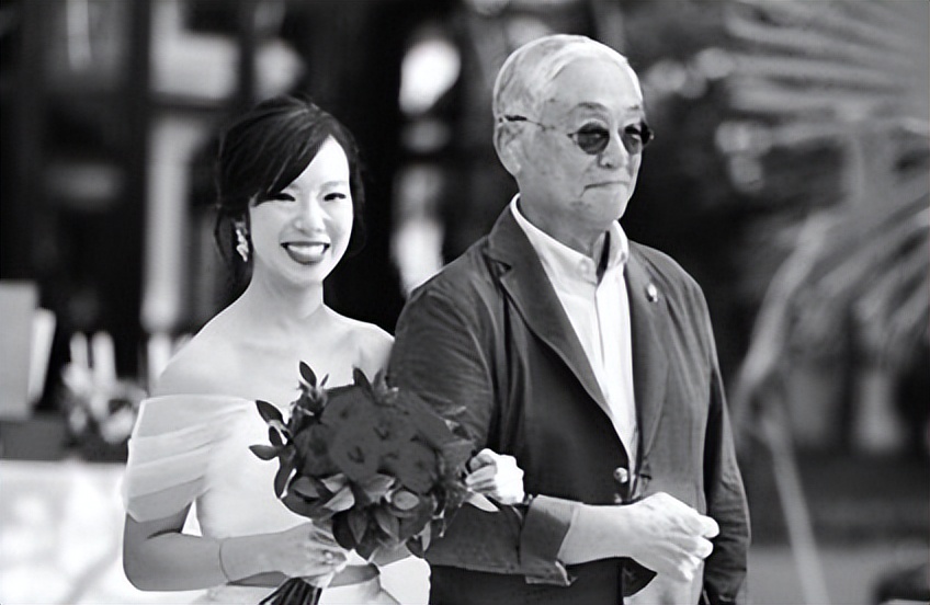 曾江生前曾表态不怕死亡，反担心病太久连累妻子，与焦姣伉俪情深