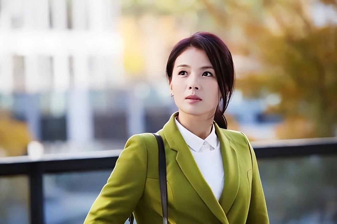 同为军艺出身，这12个女星命运不同：有人视后大满贯，有人被唾弃