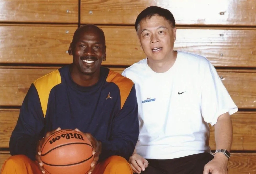 去过nba的中国球星有哪些（中国球员里，有哪些被NBA选中或者收到合同但是没去NBA的呢？）