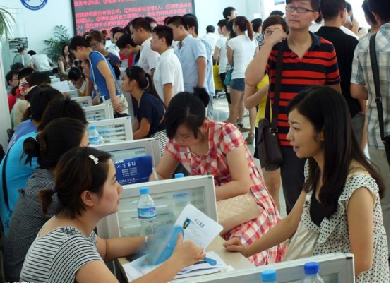 这3个专业看似前途光明，实际上毕业后就业很难，同学们要慎重