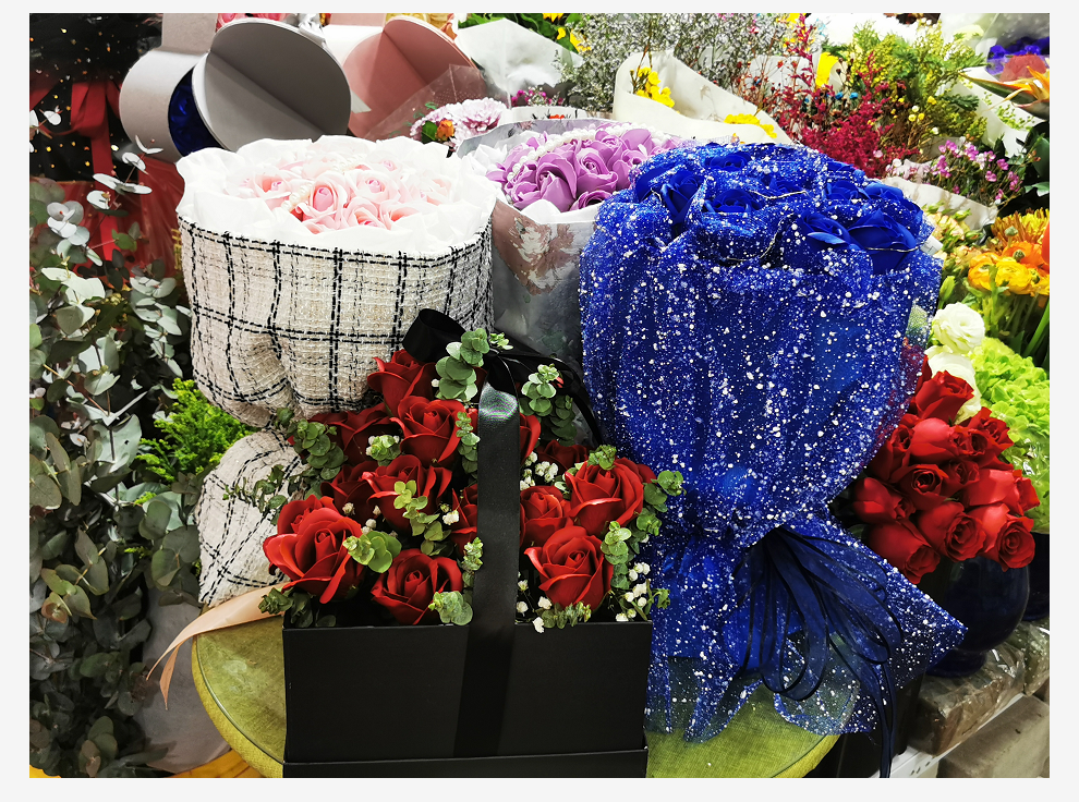 99朵玫瑰多少钱实体店真贵济南99朵玫瑰售价破千元花商今年进价堪比