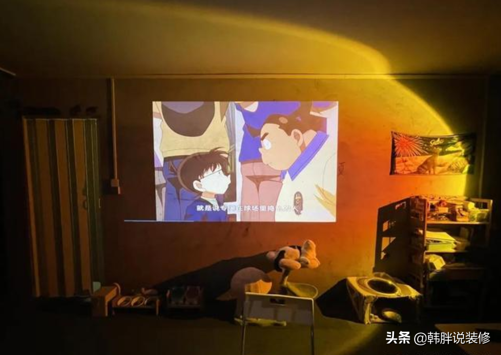 没钱装修，直接住进毛坯房，这对小夫妻的“赤贫风”意外火了