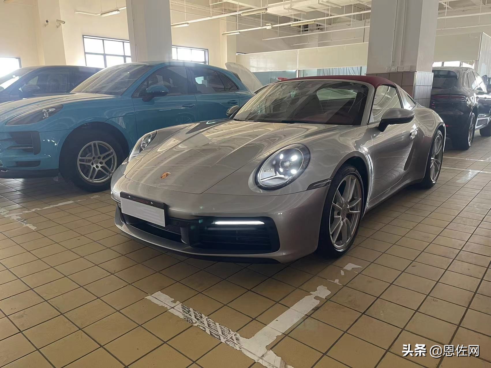 只选装6万的保时捷911见过吗？还是一台Targa，车主：捡漏了