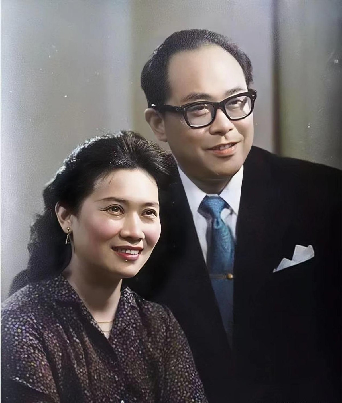 歌唱家朱逢博:丈夫离世后,守着骨灰生活14年,如今生活现状怎样