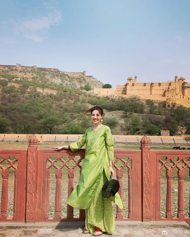 钟楚曦：中性风、法式风、港风，你想要的我都有