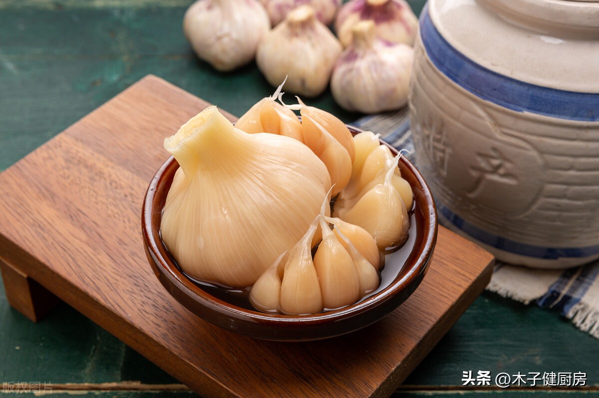腌制大蒜的做法（腌制大蒜的做法大全窍门）-大连信息网