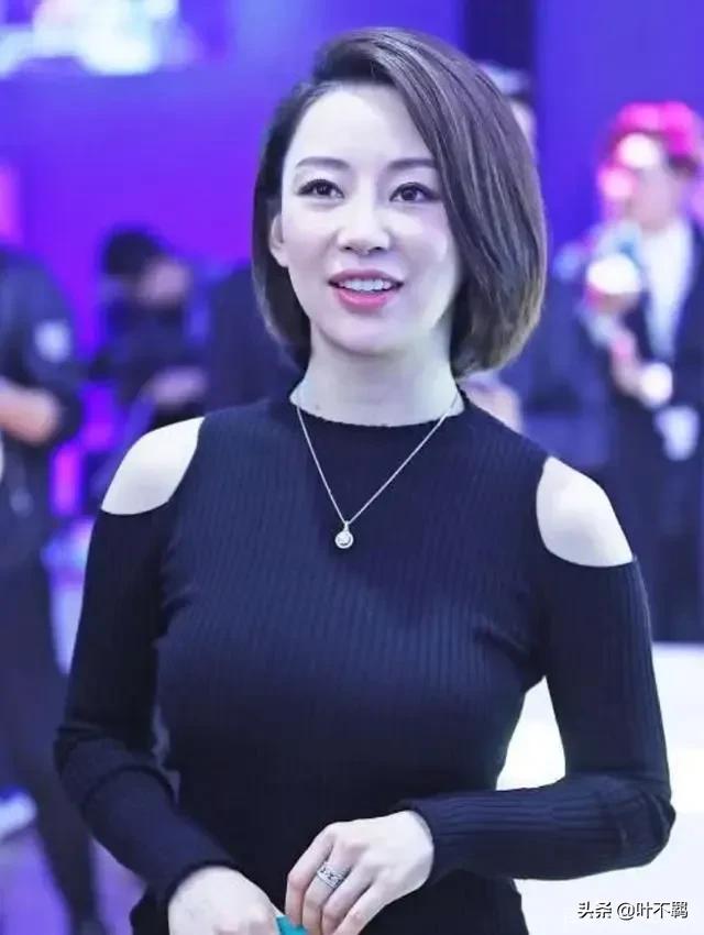 潘晓婷官网(潘晓婷：年过四十像少女，八亿身家却孤独一人，父亲是最大绊脚石)