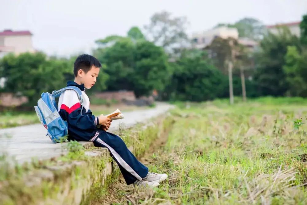 面对校园霸凌，孩子的一句话，让家长深思