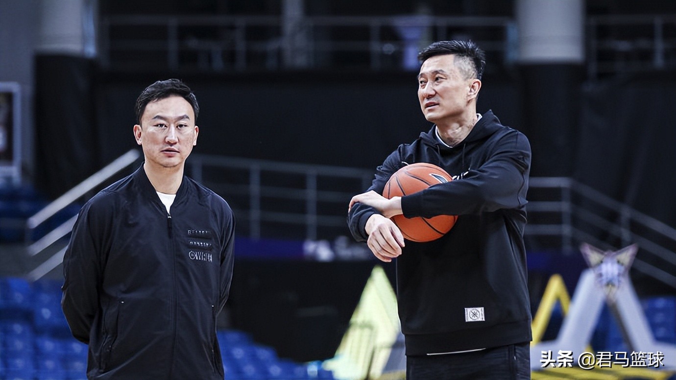 杜锋领衔全新男篮教练班子正式成立 杨鸣李春江拒做小跟班)