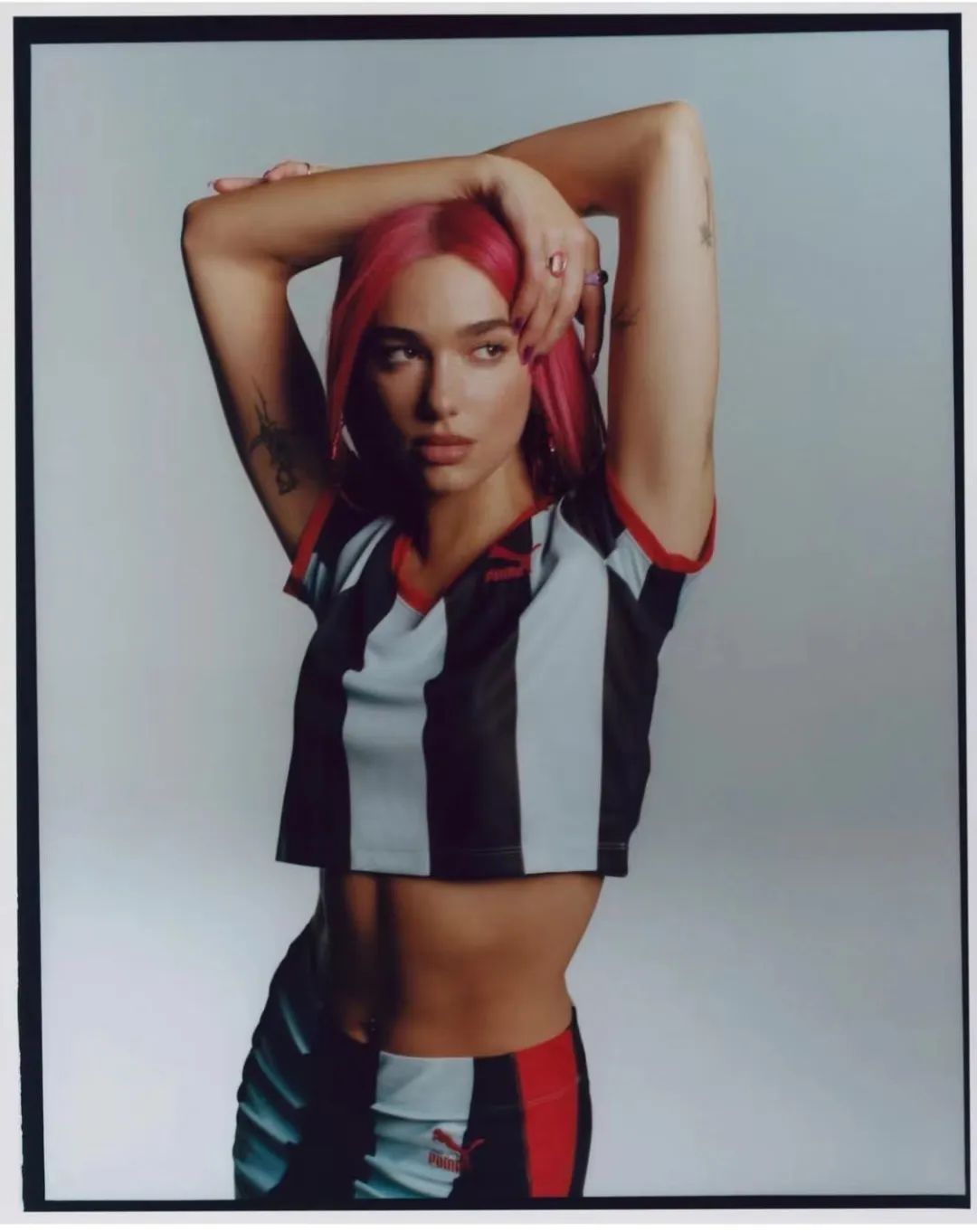 5号足球衣代表什么（世界杯来了，Blokecore 风的球衣穿搭席卷全球）