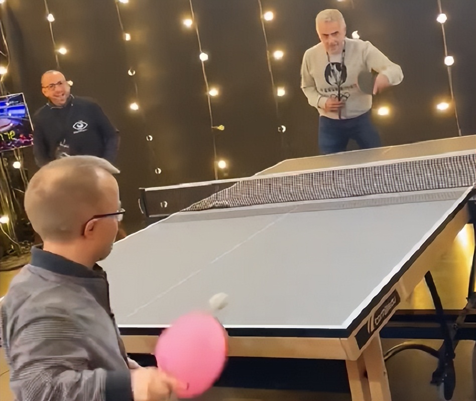 54世界杯冠军（好久不见！54岁世界冠军为奥运做宣传，曾多次打败国乒，认识吗？）-趣拿体育