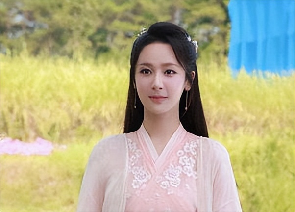 颜值不足脖子凑！这8位女星的天鹅颈太优越，气质一下就出来了