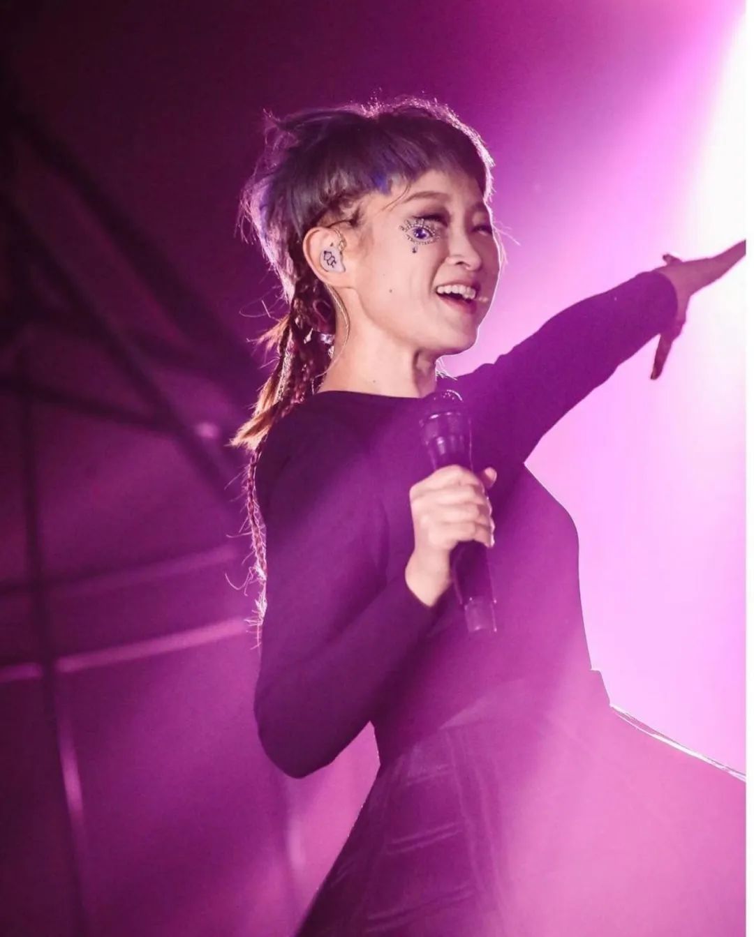 43岁王菀之近况曝光却引全网心疼:不住豪宅,没有孩子,我很快乐