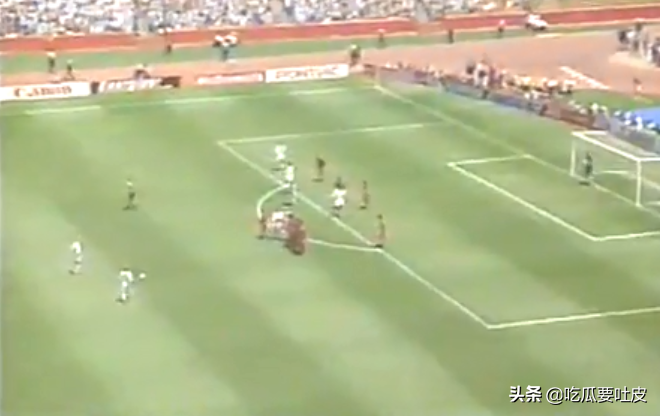 世界杯怎么配合（1994世界杯1／4决赛，经典的任意球配合，瑞典点球大战胜罗马尼亚）