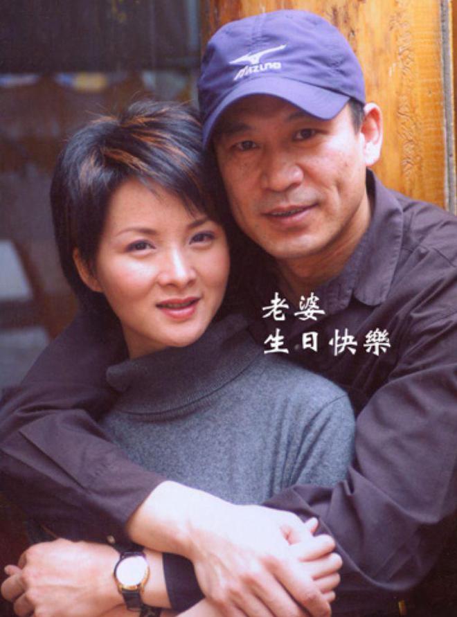 谢兰:《大宅门》里俏皮泼辣的丫头,嫁硬汉老公,丁克12年喜得子