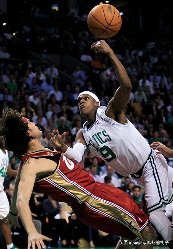 篮球比赛犯规有多少项（盘点篮球比赛的犯规类型，三大类，分开统计）