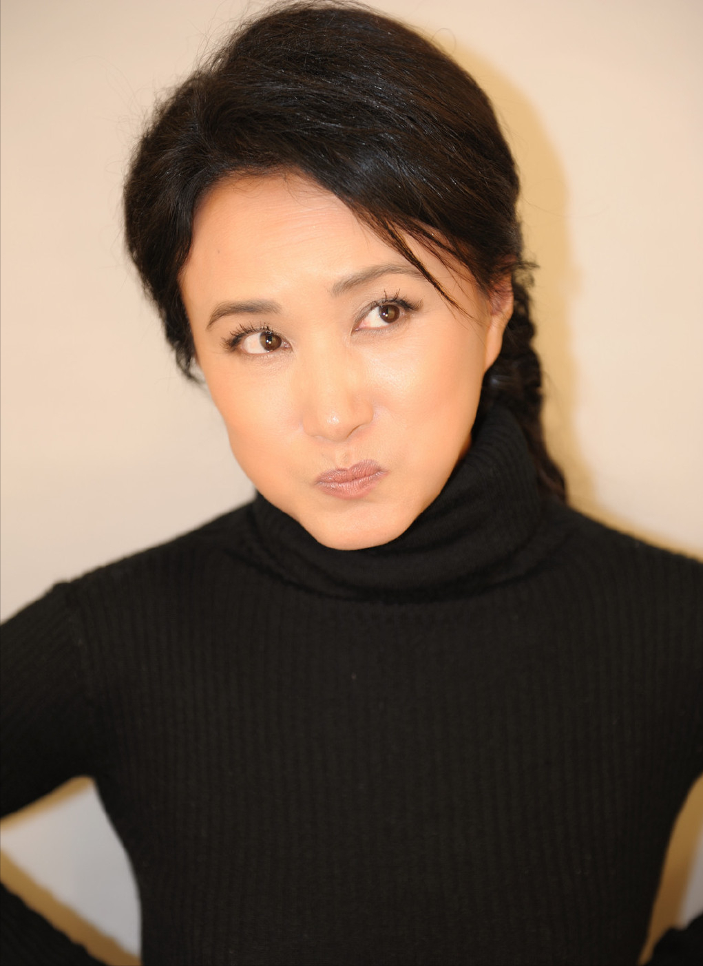 “清咖婆婆”张小磊：嫁圈外丈夫平凡相守几十年，低调做幸福奶奶