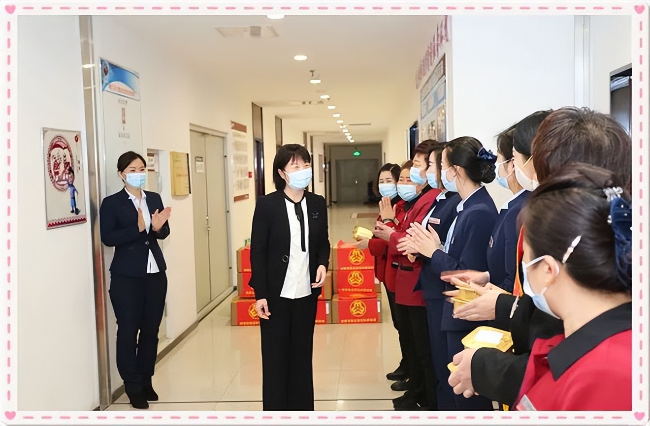 北疆巾帼心向党，携手喜迎二十大——妇联娘家人为社区防疫工作人员送关怀