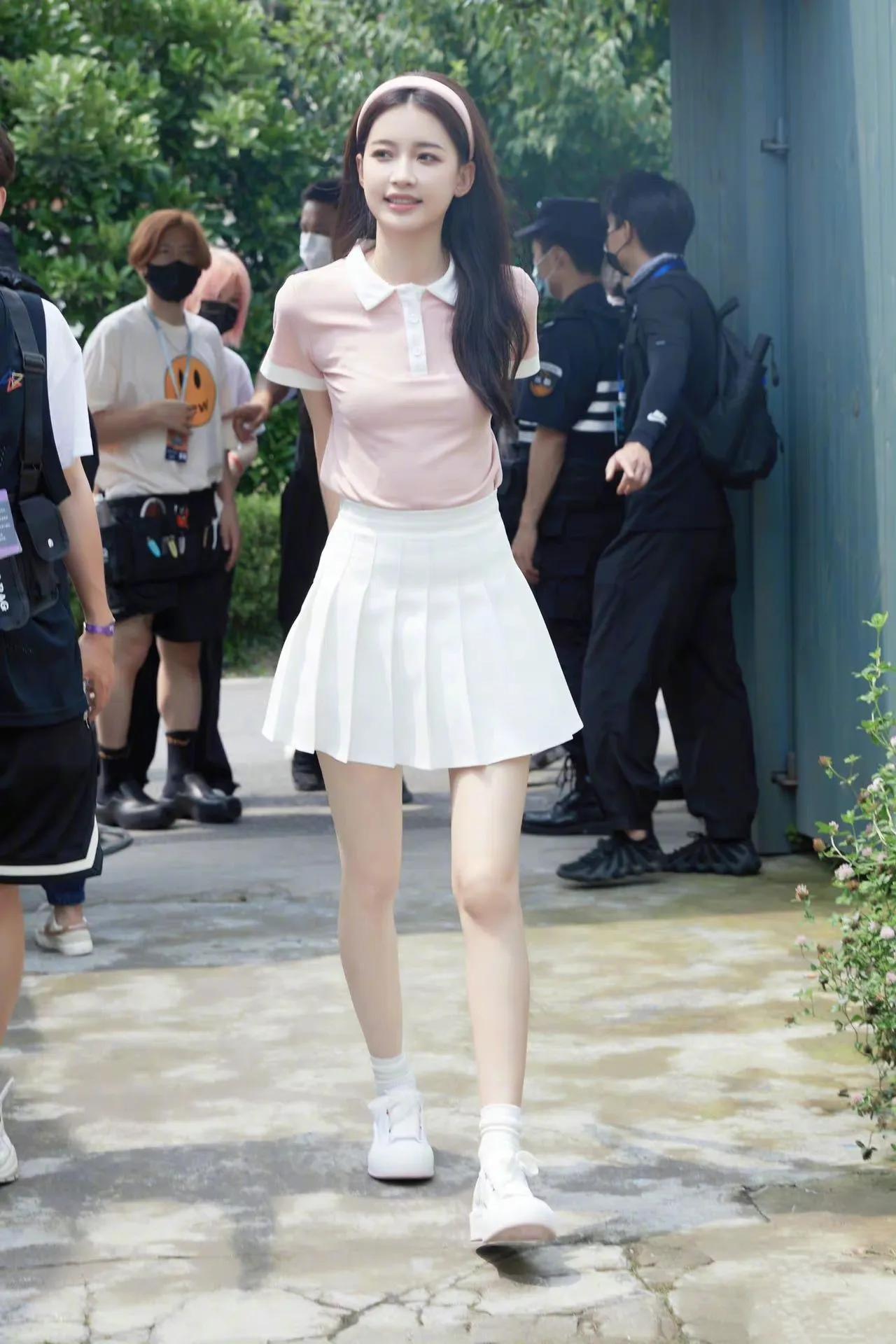 只有我现在才发现孙怡又美又甜吗？看图❤️❤️