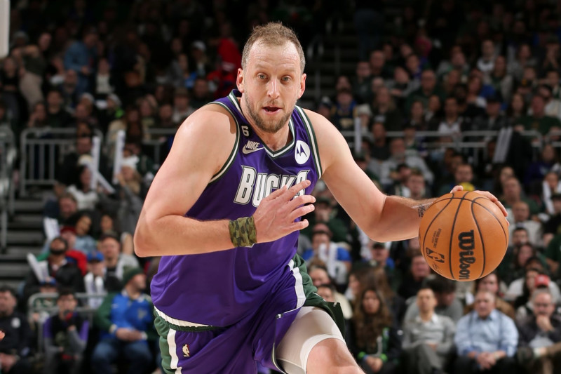 nba交易截止日2022直播（在2023年NBA交易截止日，每支球队都应该解决的一件事）