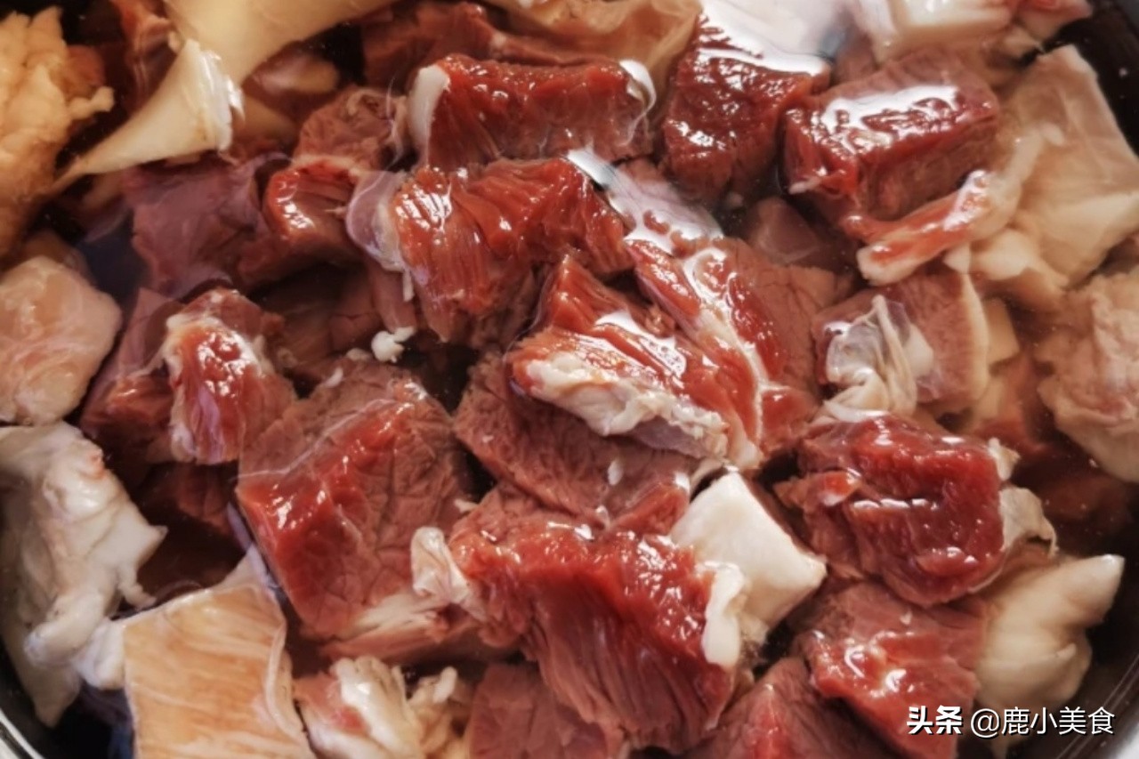 想炖牛肉软烂入味，“2料”必放！30分钟炖软不塞牙，鲜美好吃