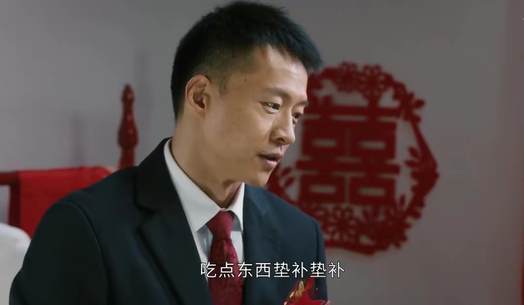 赵丽颖新剧开播，网友大呼“太气人”，低俗婚闹何时休
