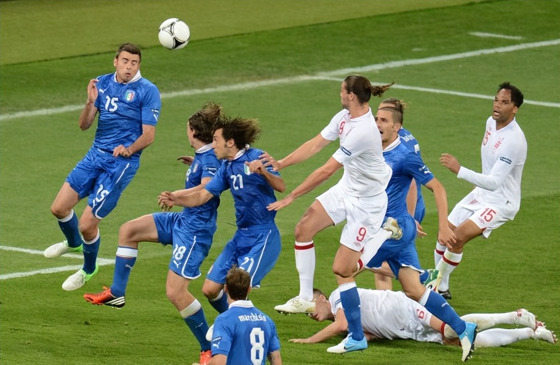 欧洲杯比分预测：意大利的钢铁防线挑战英格兰亿万锋线，谁主沉浮