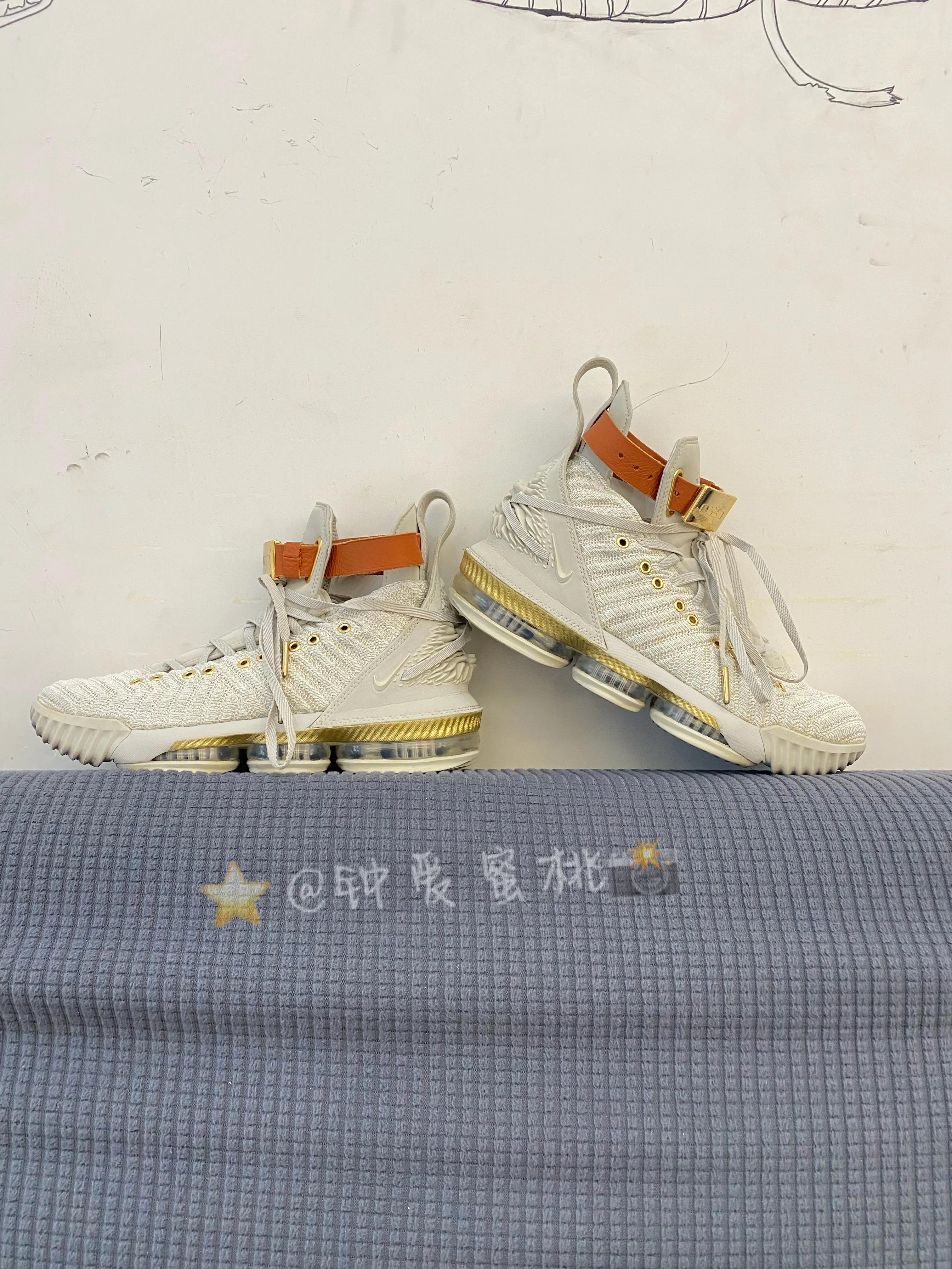 女生打篮球穿什么球鞋(Nike LeBron 16 HFR 奶白色詹姆斯女实战篮球鞋)