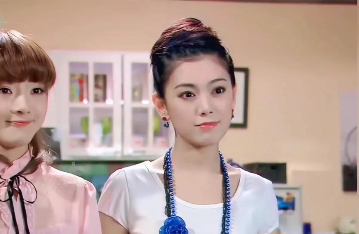 大光明盘发也能艳压群芳，这些“梳平专业户”，个个骨相好气质佳