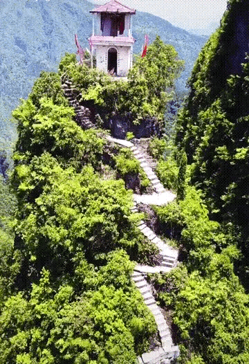 五首最豪迈洒脱的诗词，是否能唤醒你内心深藏的激情？