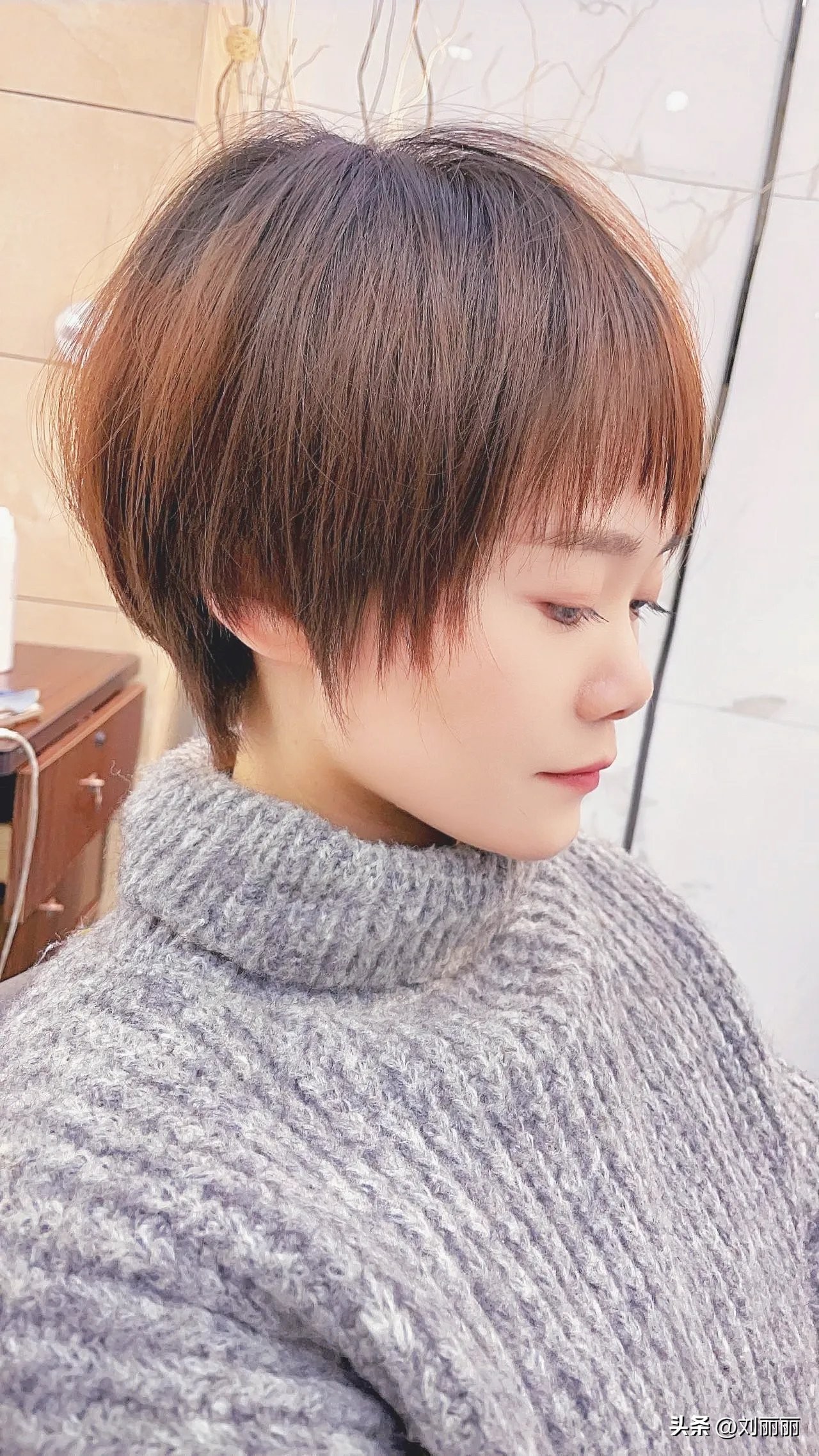 短发八字刘海发型怎么剪(2023女发怎么剪?看看这13款,让人美的忘不了)
