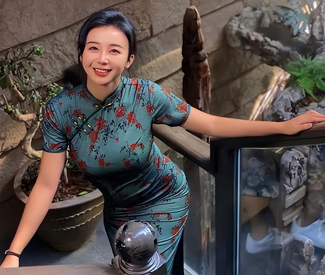 nba美女主持人(nba最美女主持张曼源晒近照!